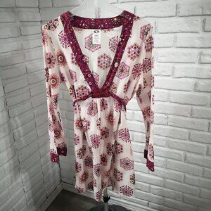 Athletic Works Ladies V-neck Lightweight Straight Fit Size Large Beach Coverup